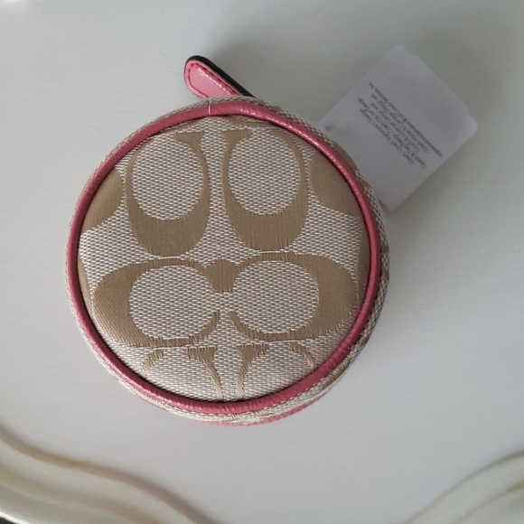 SOLDCoach Jewelry Pink/Khaki Bow Zipper Pouch Case - Picture 3 of 8